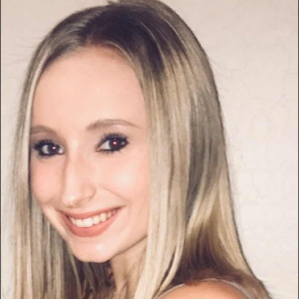 Meet your Posher, Julia
